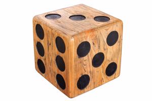 CUBE fa asztal ülőkével