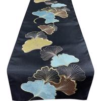 Fekete dekoratív stóla Ginkgo levél motívummal Szélessé 35 cm | Hosszúsá 140 cm