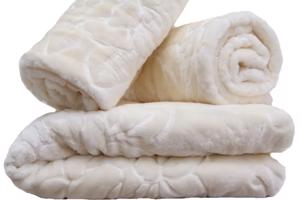 Kanapé és fotel huzatkészlet dombornyomott mintával - krém színben Szélessé 160 cm | Hossza: 210 cm