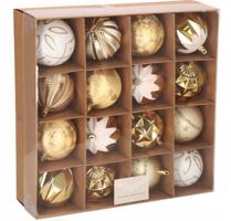 Karácsonyi gömbök arany-fehér színkombinációban